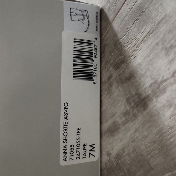 Frye Anna Shortie in Taupe - Picture 3 of 10